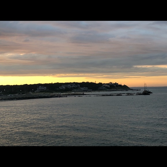 Meet your Posher, Roz - Picture 1 of 1